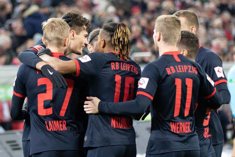 九游游戏中心大全-底特律活塞迎德甲关键赛；今夜豪取连胜；引发热议；纪律约束更严格的简单介绍-九游游戏中心大全